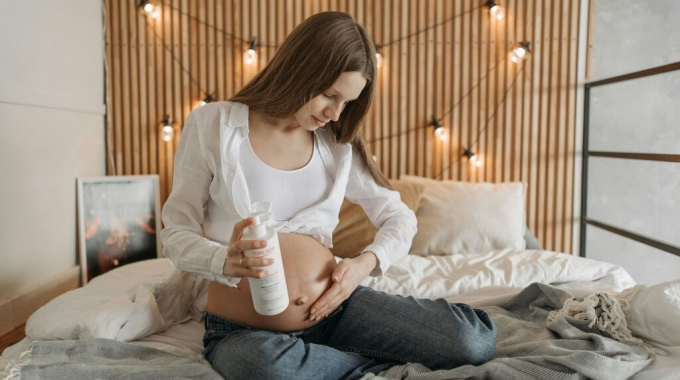 How Can You Prevent Stretch Marks During Pregnancy: Simple Tips for Moms-to-Be
